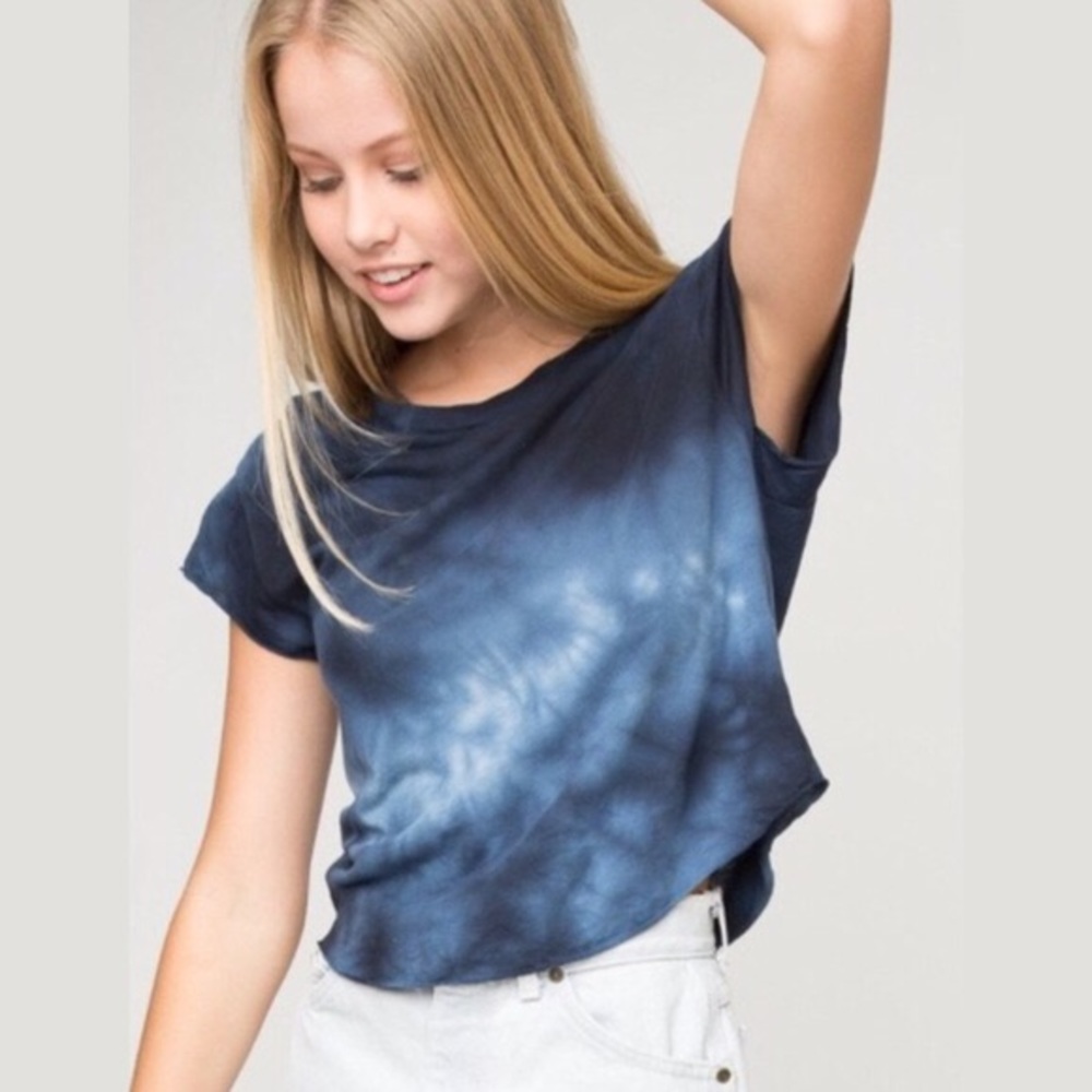 Brandy Melville tie dye blue cropped tee